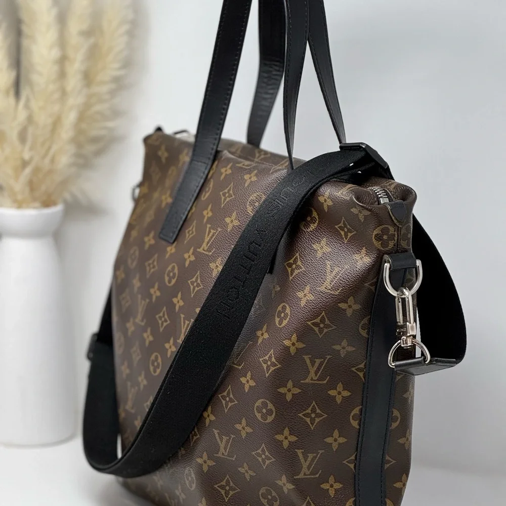 💯Authentic LOUIS VUUTTON Monogram Macassar Canvas Davis Tote Bag